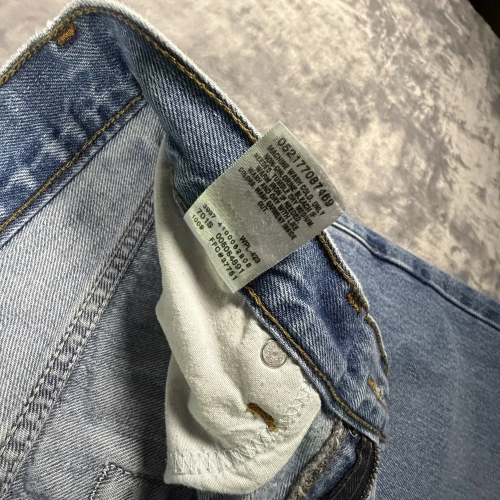 Vtg Levis 505 Jeans Men 34x32 Blue Denim Light Wash Straight Leg Regular Fit Y2K